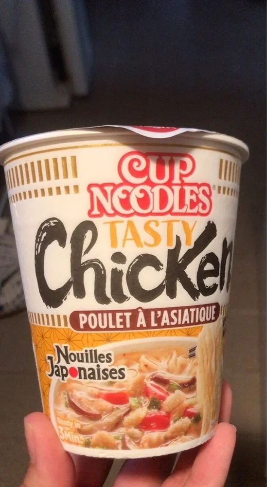 Cup noodle tasty chicken