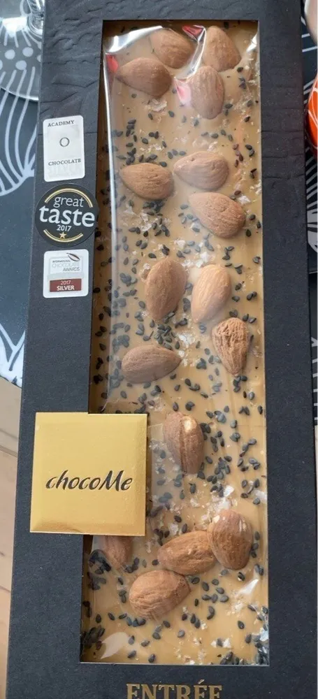 Chocolat blond artisanal à saveur individuelle
