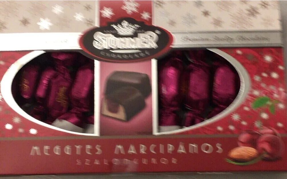Meggyes Marcipanos