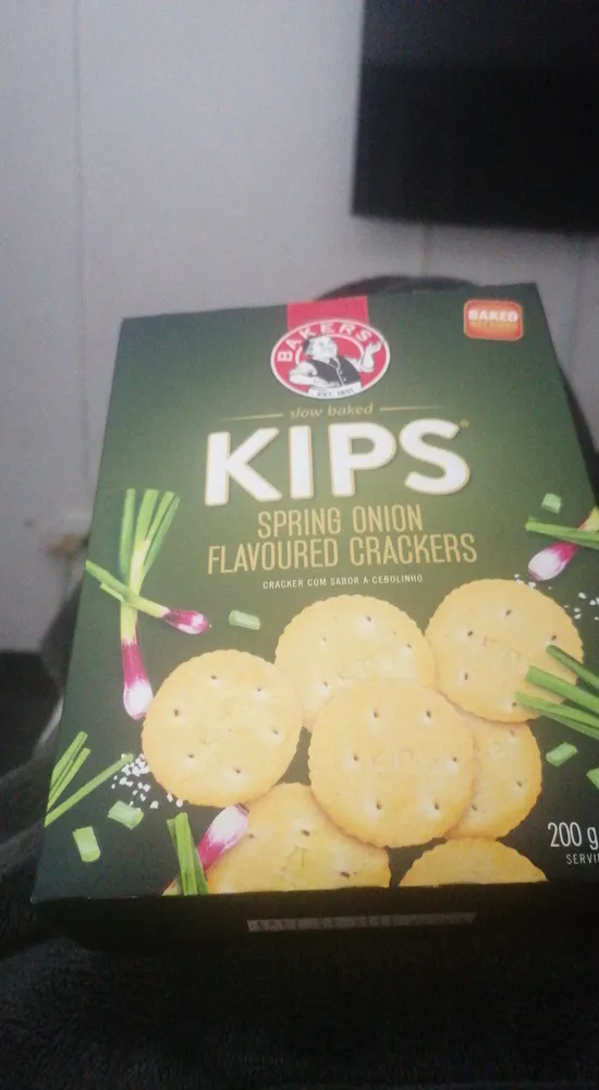 Kips spring onion crackers