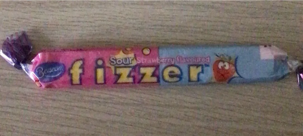 Sour Strawberry flavoured fizzer
