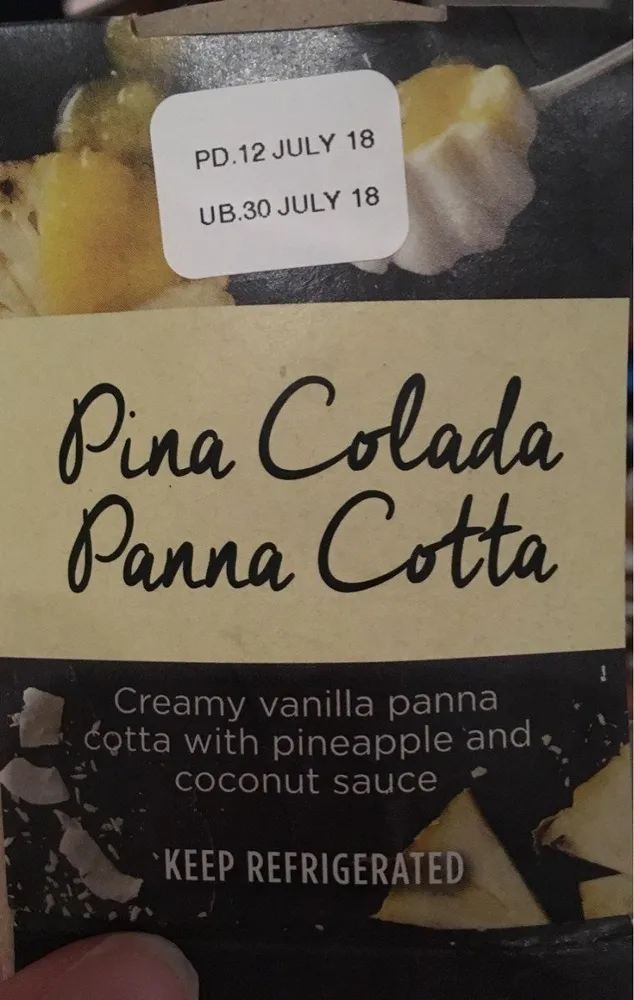 Panna cotta pina colada