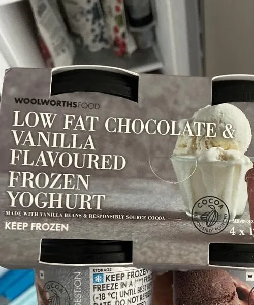 Low fat vanilla frozen yoghurt