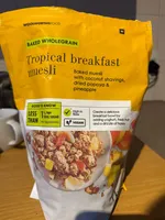 Tropical breakfast muesli