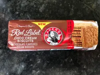 Red label choc cream biscuits