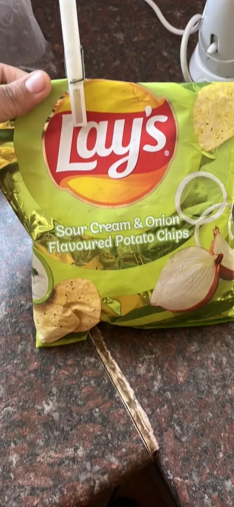 Sour Cream & Onion Flavoured Potato Chips
