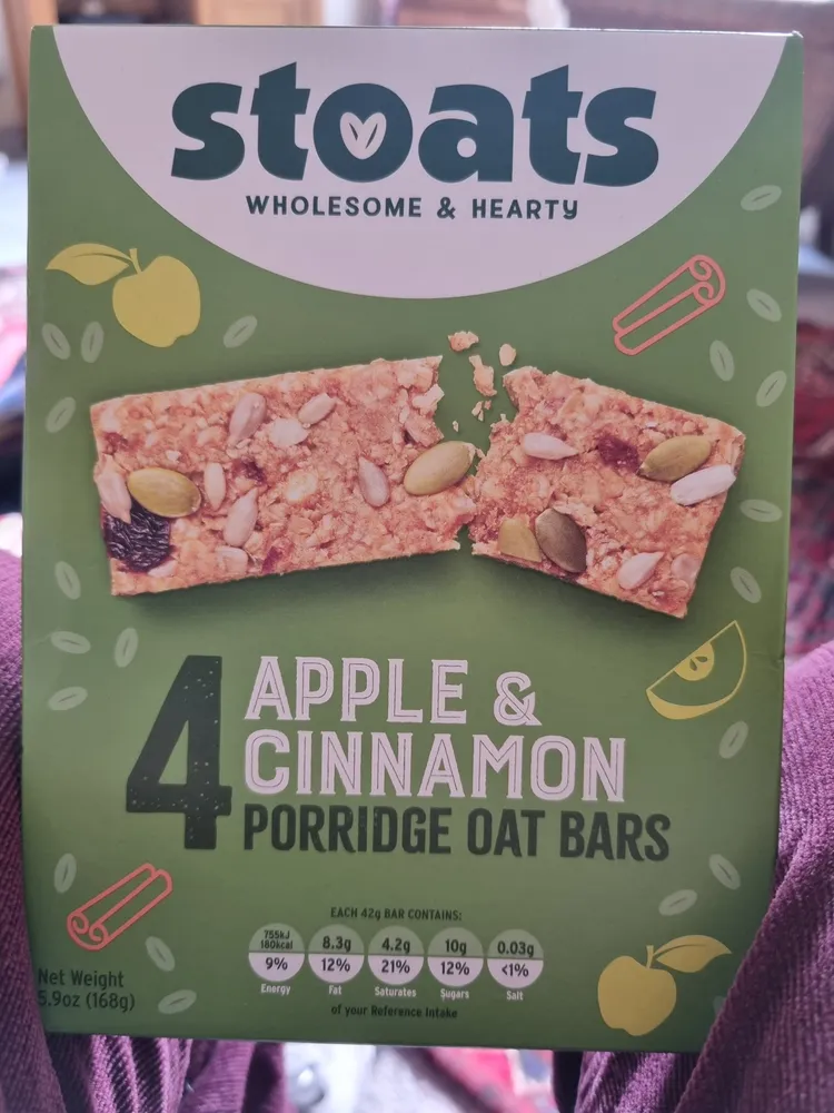 Apple & Cinnamon Porridge Oat Bars