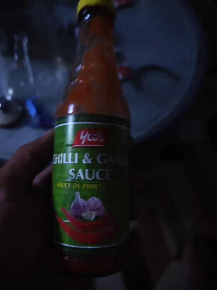 Yeos Chilli & garlic Sauce