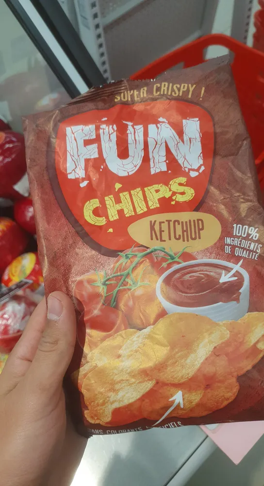 Fun chips ketchup