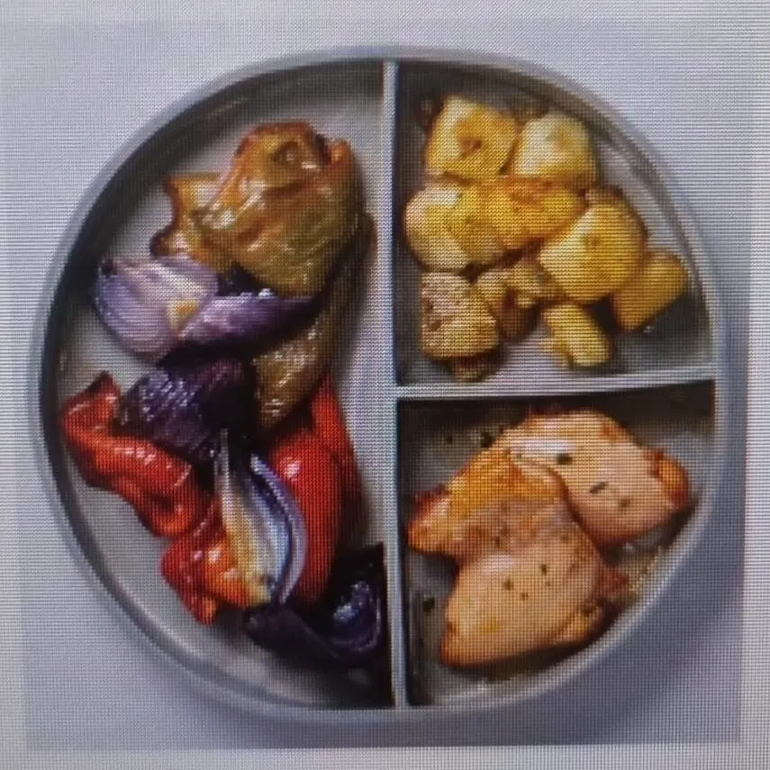 Escalivada de verdura pollo y patatas