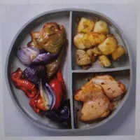 Escalivada de verdura pollo y patatas