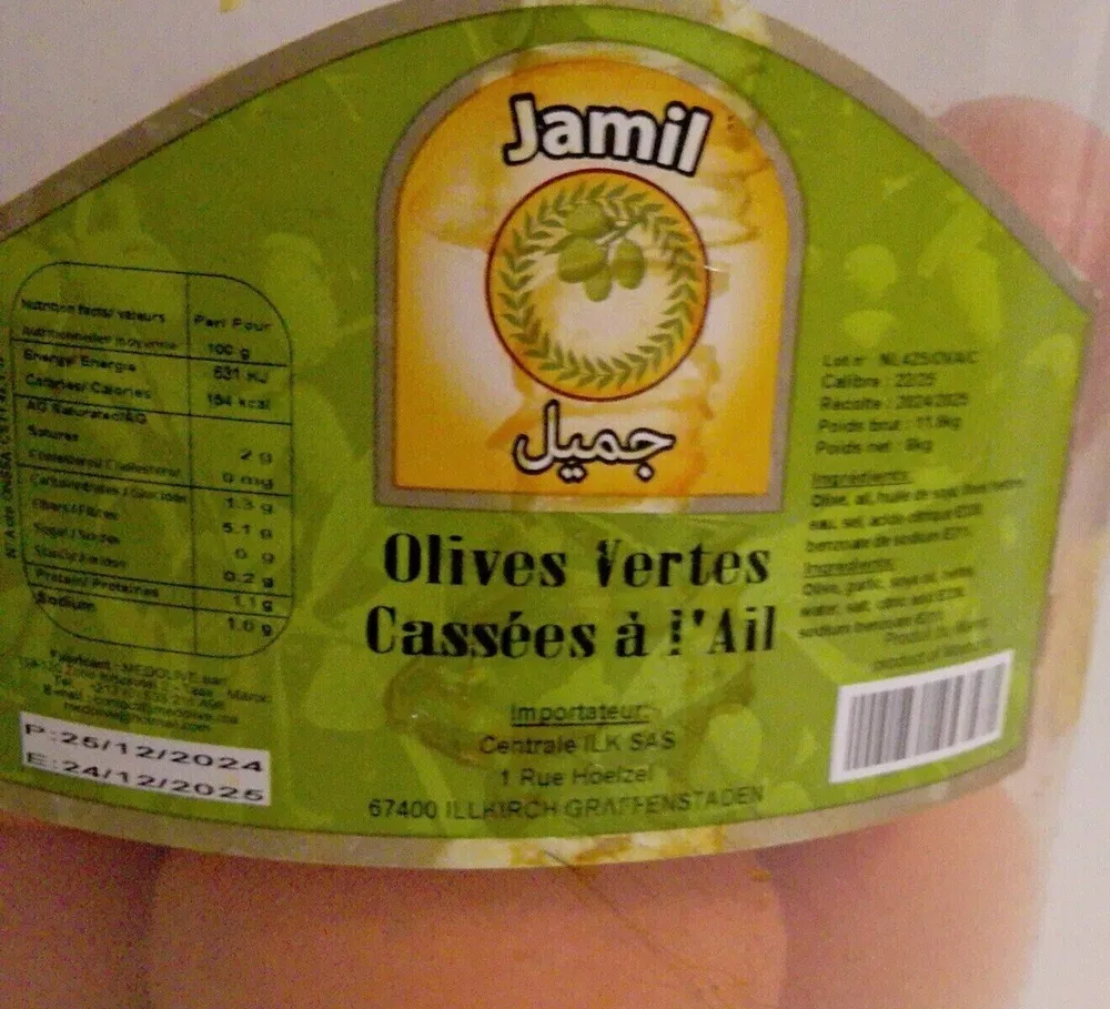 Olives vertes cassées à l'ail
