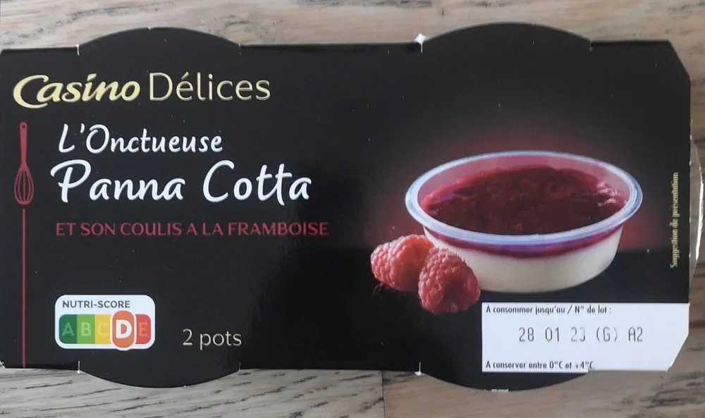 Panna cotta et son coulis à la framboise