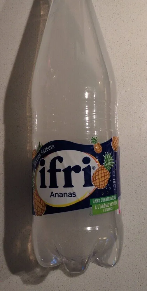 Boisson gazeuse gazouz ananas