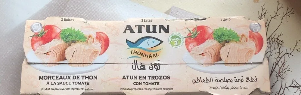 Atun en trozos con tomate