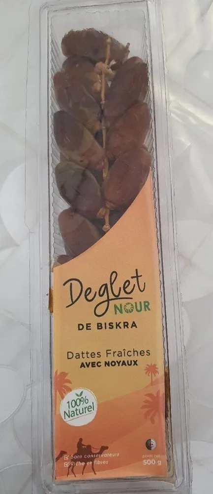 Dattes fraîches avec noyaux
