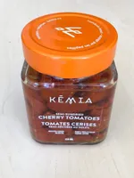 Tomates cerises semi-séchées au soleil