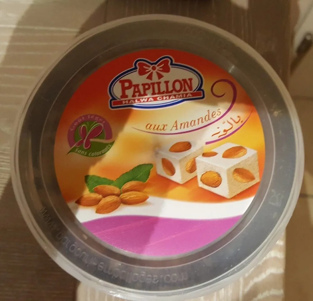 Chamia aux amandes Papillon