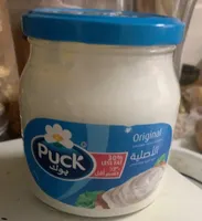 Puck spreadable processed cheese analogue 30% less fat