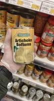 Freshly artichoke bottoms