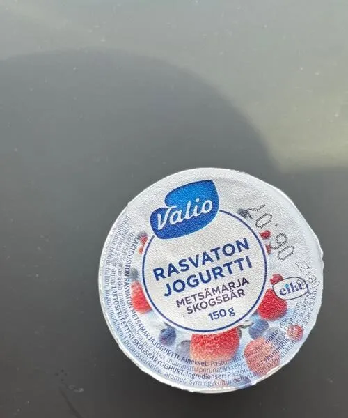 Rasvaton jogurtti metsämarja