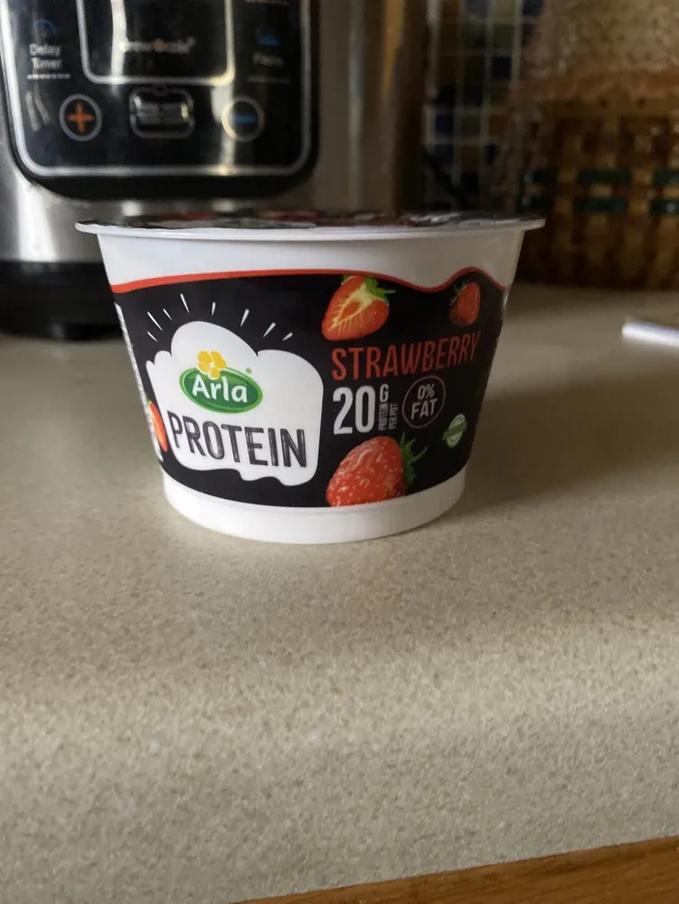 Protein yogurt strawberry