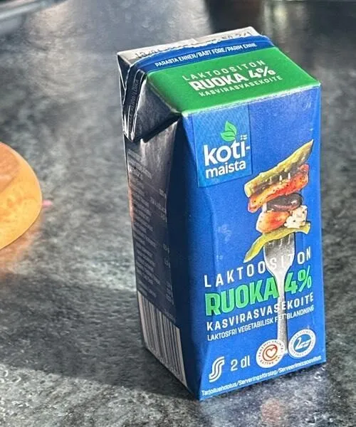 Laktoositon Ruoka 4% Kasvirasvasekoite
