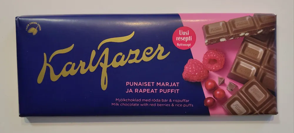 Suklaalevy punaiset marjat