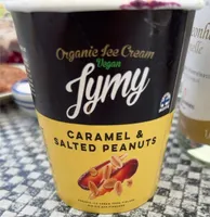 Ice cream caramel and salted peanuts