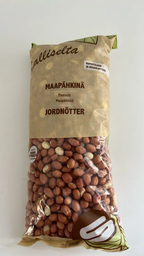 Maapähkinä (Peanuts)