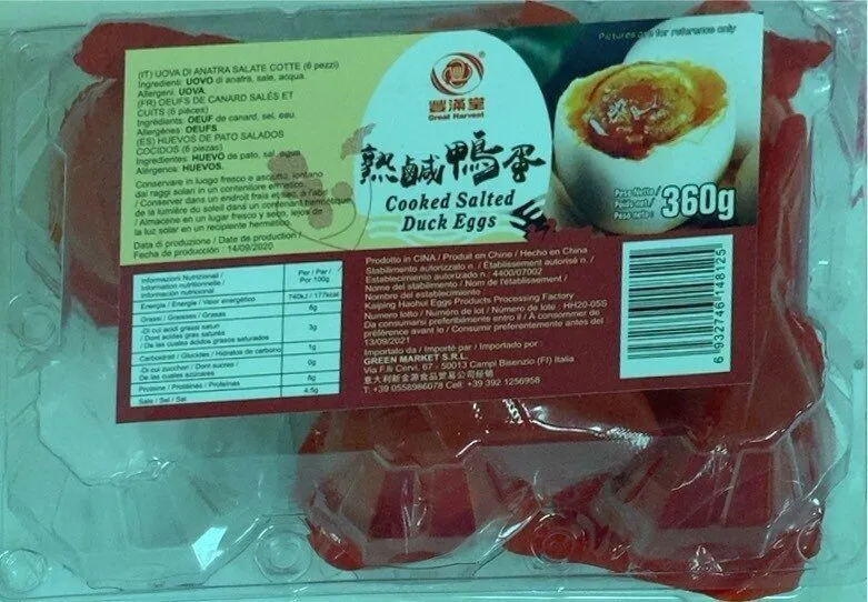Cooked salted duck eggs