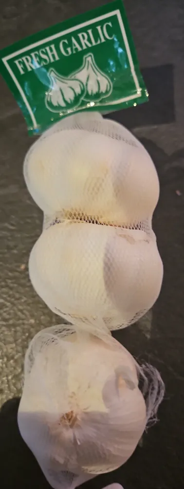 FRESH GARLIC