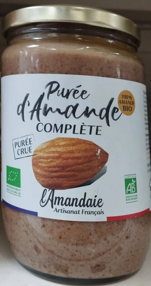 Purée d'amandes complètes