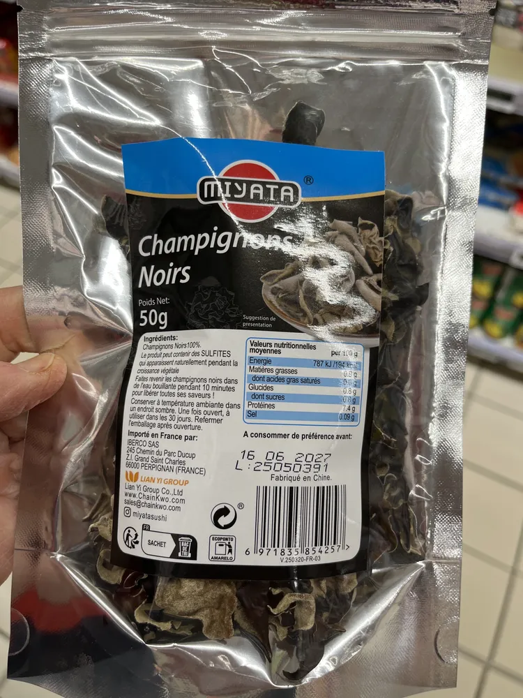 Champignons noirs