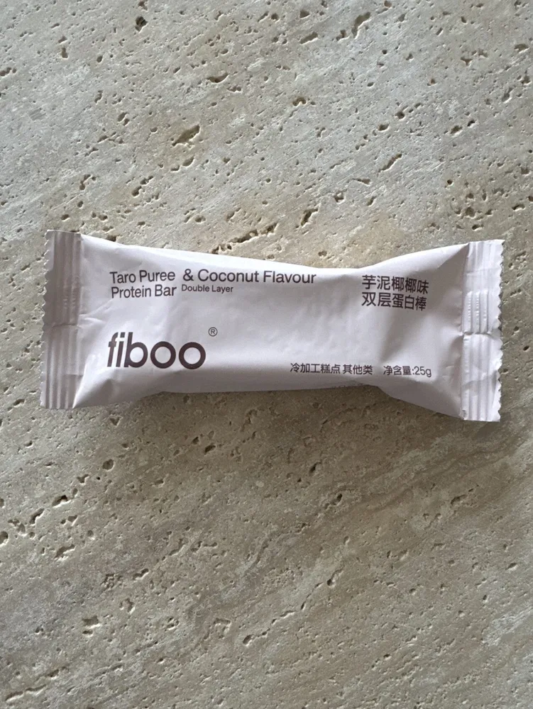 Taro puree & coconut flavour protein bar