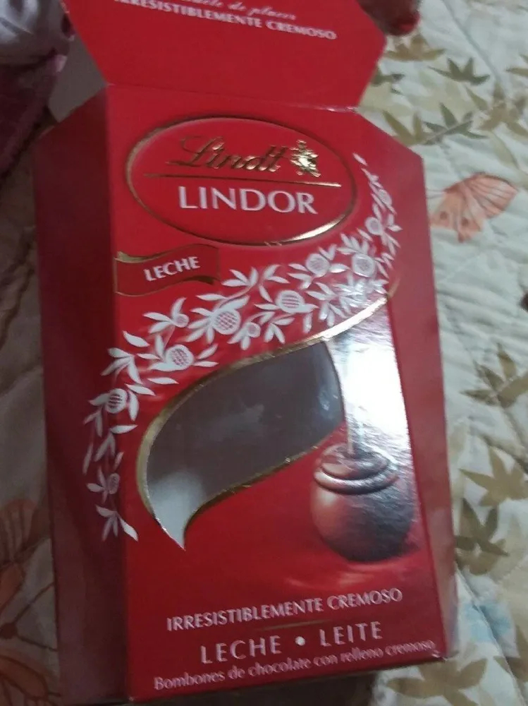 Lindor praline con cioccolato al latte e morbido ripieno