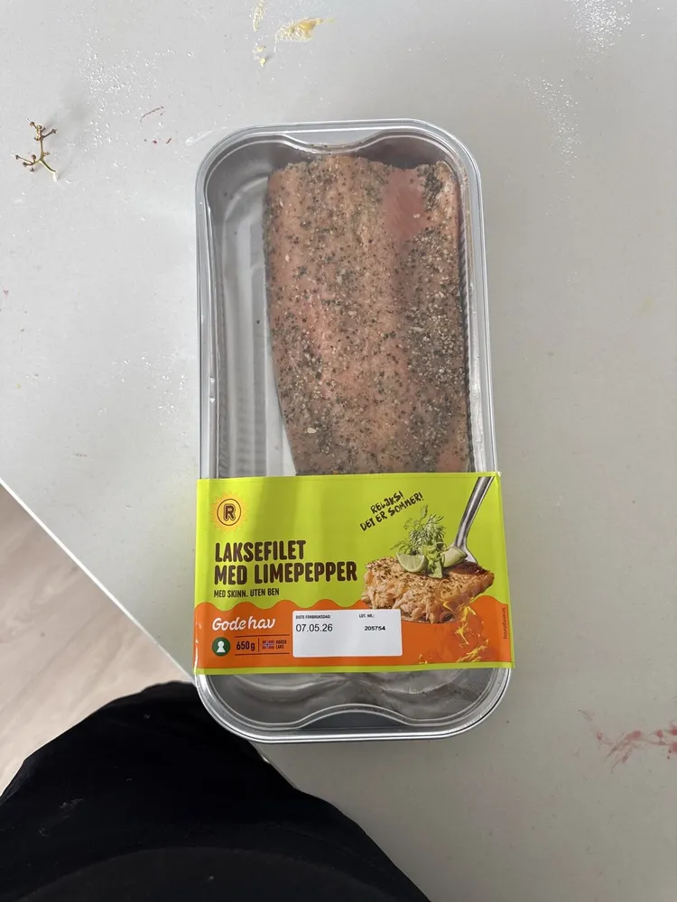 Laksefilet Med Pepper Og Smak Av Lime