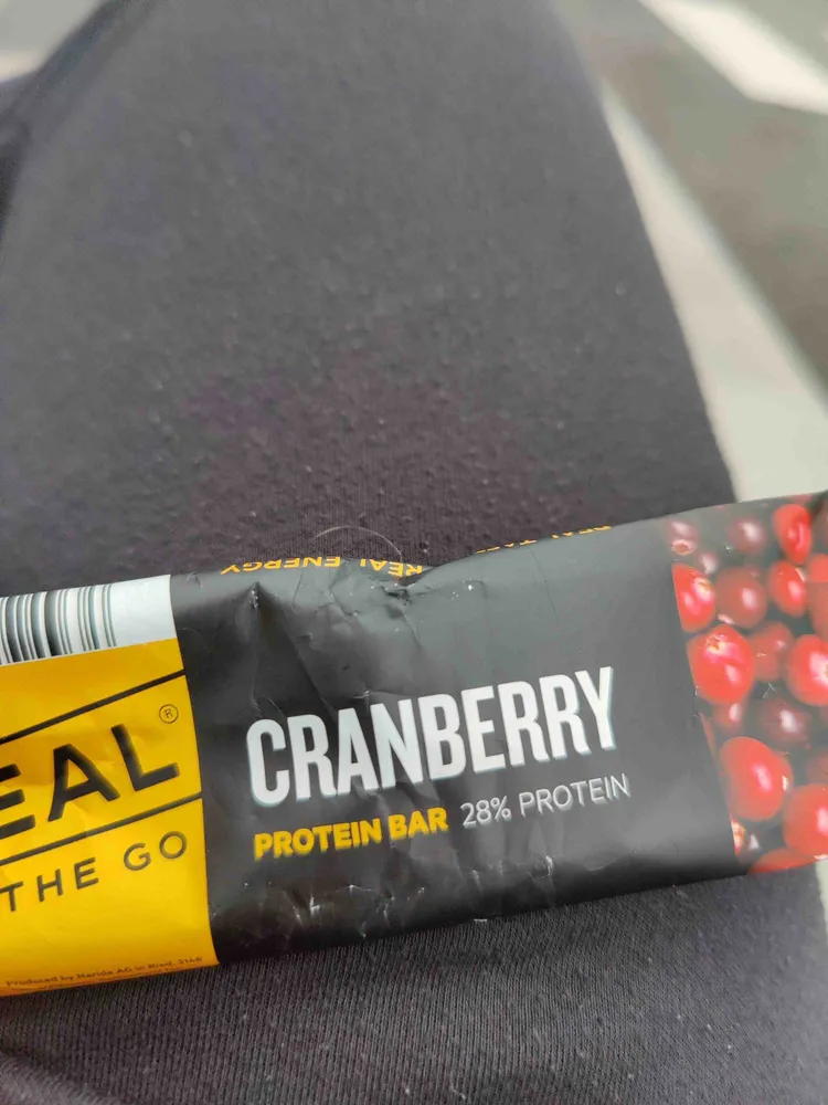 Cranberry protein bar