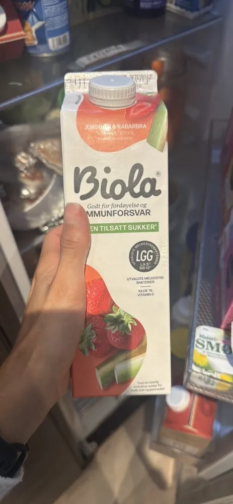 Yoghurt Drikk Jordbær & Rabarbra