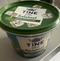 salatost urter og hvitløk