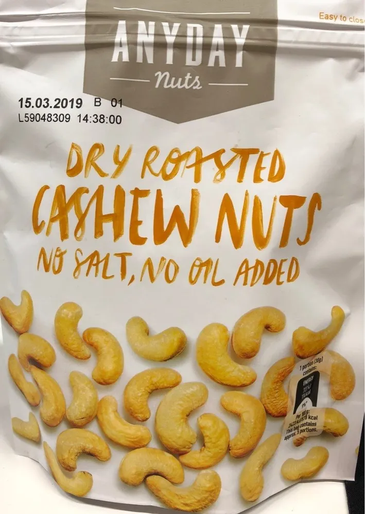 Dry roasted cashew nuts