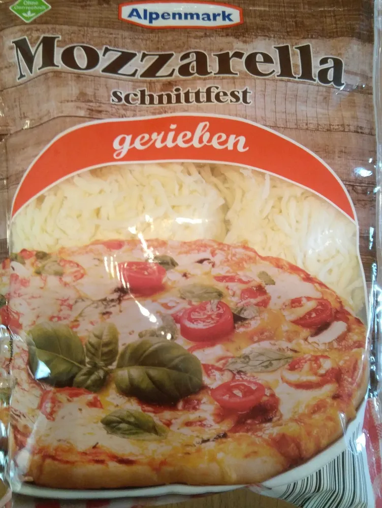 Mozarella gerieben