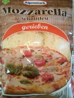 Mozarella gerieben