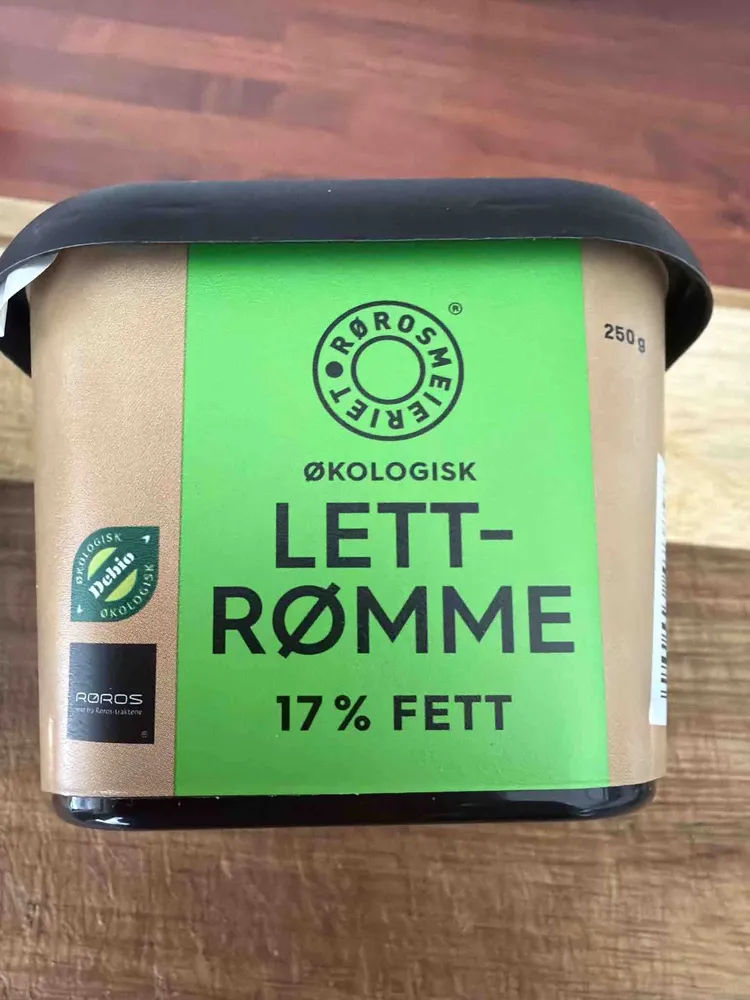 Lettrømme 17%