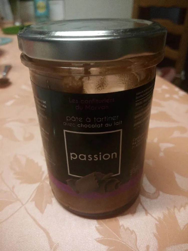 Pâte à tartiner avec chocolat au lait - Passion