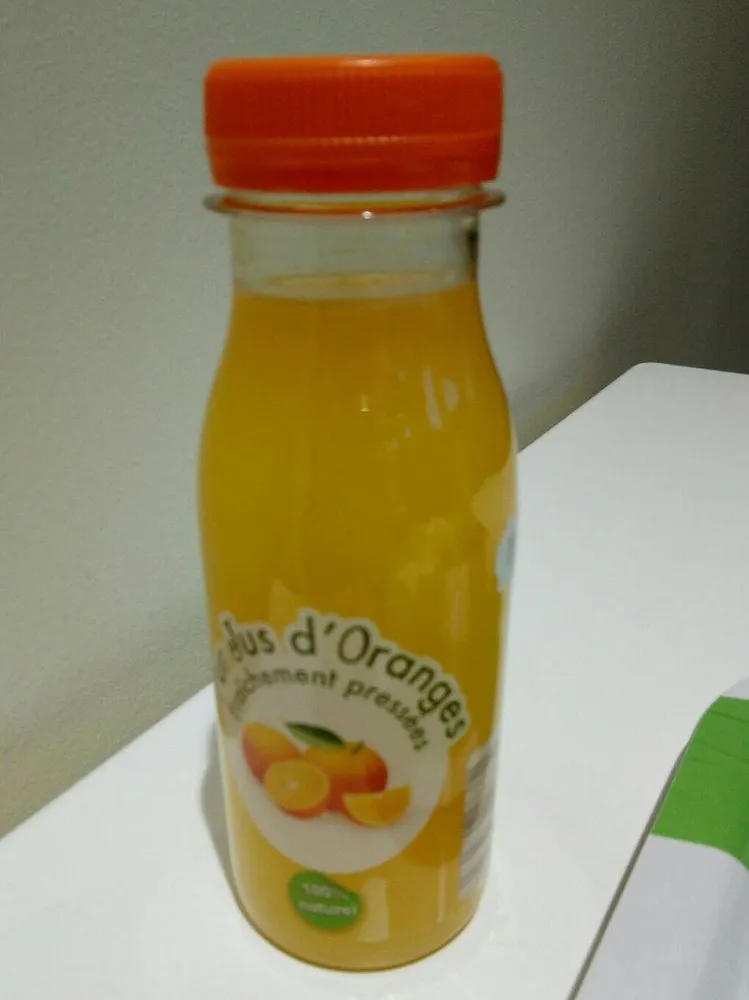 Pur jus d'orange fraîchement pressées