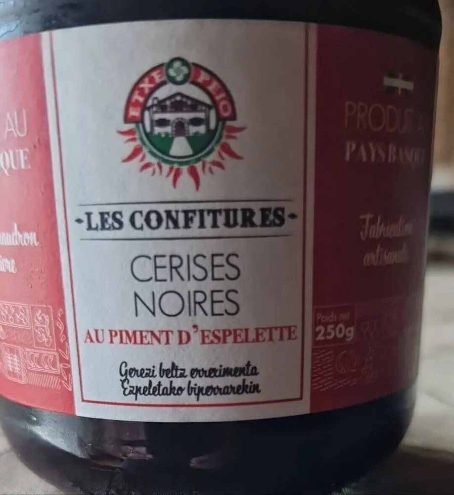 Confiture de cerise noire au piment d’esprlettev