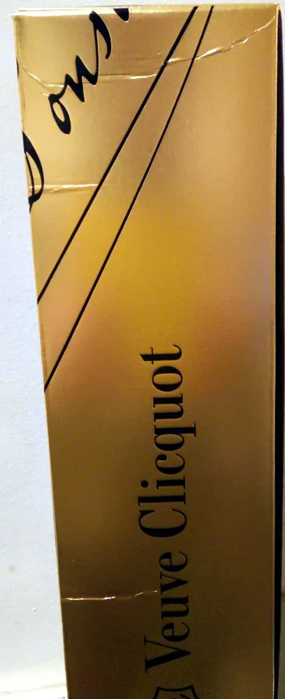 Veuve Clicquot Ponsardin Vintage 2004 (coffret)