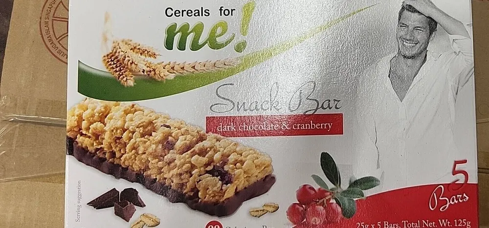 Snack bar (chocolat noir et cranberry)