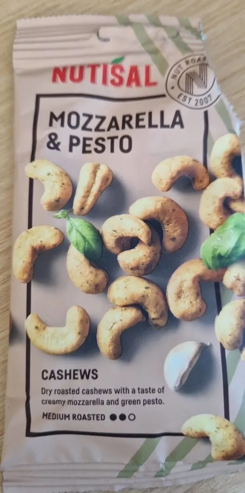 Mozzarella e pesto